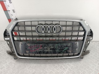 Решетка радиатора Audi Q3 2014-2018, АКПП, 8U0853653M