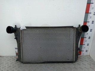 Интеркулер Volkswagen Touran 2010-2015, МКПП, 1K0145803T