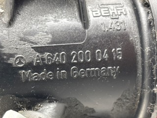 Корпус термостата, ориг. номер A6402000415, Mercedes B W245 2005-2008
