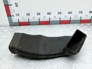 Патрубок воздушного фильтра, ориг. номер 8D0129617E, 8D0129617AA, Volkswagen Passat 1996-2001