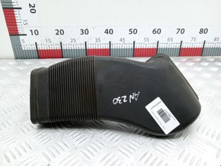 Патрубок воздушного фильтра, ориг. номер 8D0129617E, 8D0129617AA, Volkswagen Passat 1996-2001