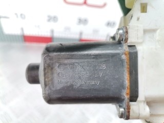 Моторчик стеклоподъемника, ориг. номер 51337140587, 0130822226, BMW 1 E87/E81/E82/E88 2004-2007