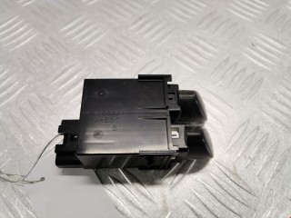 Кнопка аварийной сигнализации Toyota Sienna 2006-2009, 84332AE010