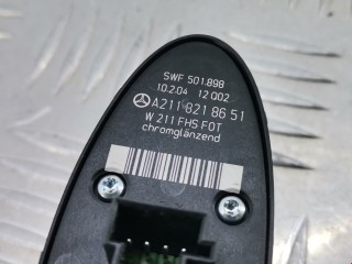 Кнопка стеклоподъемника, ориг. номер A2118218651, 501898, Mercedes E W211 2002-2006