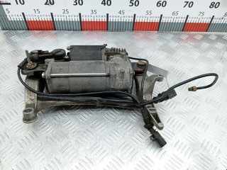 Компрессор пневмоподвески Audi Q7 2005-2009, 7L0616879