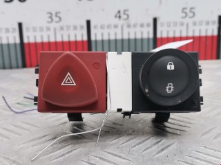 Кнопка аварийной сигнализации Renault Megane 1999-2003, 8200095493