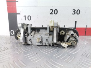 Ручка наружная передняя правая, ориг. номер CB0458410B, Mazda Premacy 1999-2001