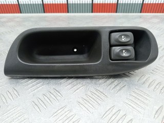 Блок управления стеклоподъемниками Renault Scenic 1999-2003, 7700432962