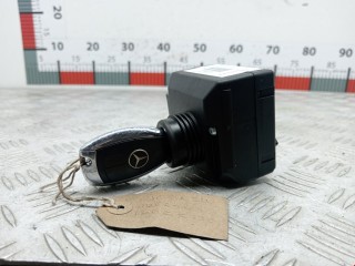 Замок зажигания Mercedes C W204 2007-2011, A2045451308