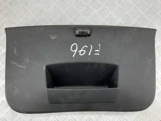 Обшивка крышки багажника Renault Sandero, хетчбэк 5 дв., 8200732412