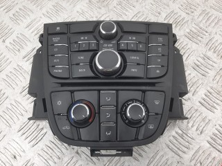 Панель (блок) управления магнитолой, ориг. номер 13360091, 28299889, Opel Astra 2006-2014