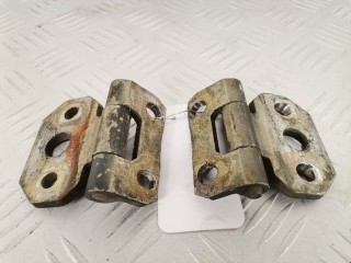 Петля двери передней правой Mercedes 190 W201, седан, A2017200037