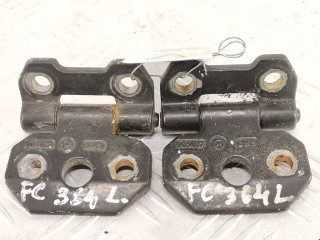 Петля двери передней левой Mercedes 190 W201, седан, 8200101886