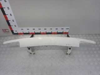 Решетка радиатора Mazda 323 1987-1993, МКПП, BS8352810