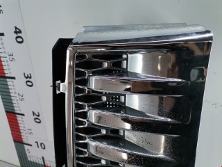 Решетка (дефлектор жабры) крыла левая, ориг. номер LR011355, Land Rover Range Rover 2002-2005