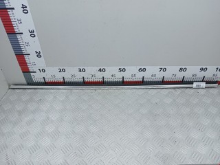 Накладка декоративная (молдинг) стекла двери передней правой Audi A8 1999-2002, 4D0853334