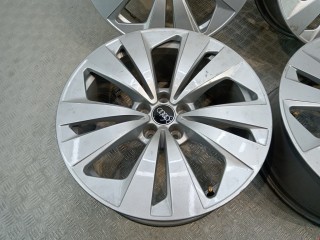 Диск литой, ориг. номер DIA66.6, 4M8601025, Audi Q8 4M8 2018-2023