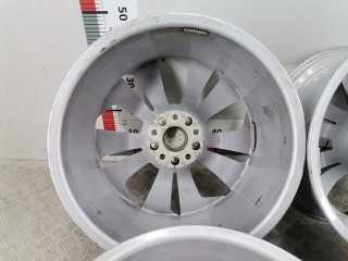 Диск литой, ориг. номер DIA66.6, 4M8601025, Audi Q8 4M8 2018-2023