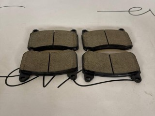 тормозные колодки перед., ориг. номер 8008242-00-A, Tesla Model 3 1 поколение 2017-2021