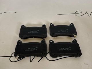 тормозные колодки перед., ориг. номер 8008242-00-A, Tesla Model 3 1 поколение 2017-2021