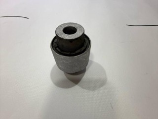 сайлентблок переднего рычага, ориг. номер 1044348-00-C, Tesla Model 3 1 поколение 2017-2021