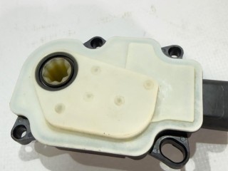 моторчик заслонки печки, ориг. номер 110485402, 131588800007, 1130206-07-B, Tesla Model S 1 поколение [рестайлинг] 2016-2021