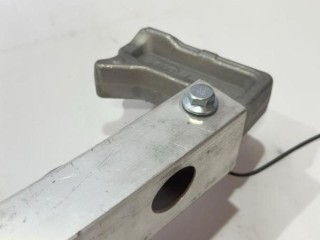 усилитель переднего бампера верхний, ориг. номер 1487601-00-E, Tesla Model Y 1 поколение 2020-2026