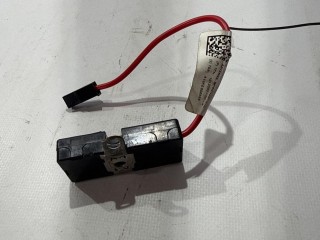 усилитель антенны, ориг. номер 1012002-00-B, Tesla Model S 1 поколение [рестайлинг] 2016-2021