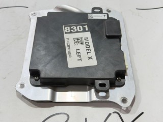 блок управления Tesla Model X 1 поколение 2015-2021, 1037222-00-E