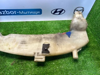 бачок омывателя передний, ориг. номер XS4117618, Ford Focus 1 поколение 1998-2001