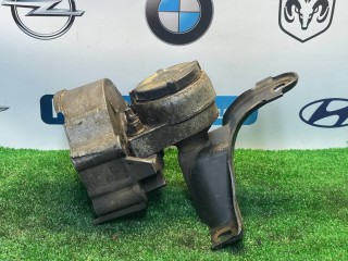 кронштейн двигателя, ориг. номер 98AB6037FE, Ford Focus 1 поколение [рестайлинг] 2001-2005