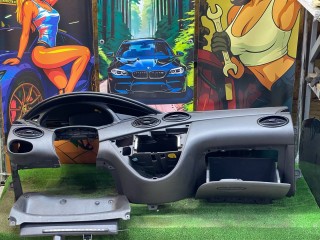 панель передняя салона (торпедо), Ford Focus 1 поколение [рестайлинг] 2001-2005