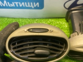 дефлектор обдува салона, ориг. номер 98A819893DAW, Ford Focus 1 поколение 1998-2001