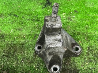 кронштейн коробки (балка кпп), Ford Focus 1 поколение [рестайлинг] 2001-2005