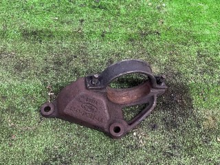 кронштейн полуоси, Ford Focus 1 поколение [рестайлинг] 2001-2005