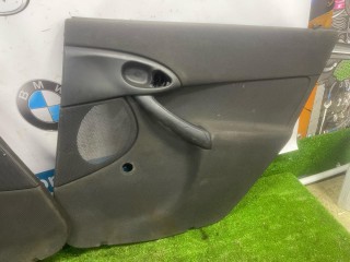 обшивка двери (комплект), Ford Focus 1 поколение [рестайлинг] 2001-2005