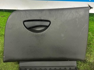 бардачок, Ford Focus 1 поколение [рестайлинг] 2001-2005