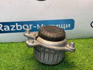 подушка крепления двигателя правая, ориг. номер A2132400600, Mercedes-Benz C W205 2014-2018