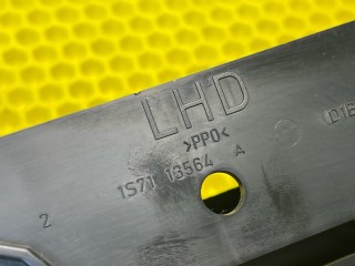 подстаканник, ориг. номер 1S7113564, Ford Mondeo 3 поколение 2000-2003