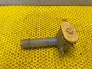горловина бачка омывателя, ориг. номер 2M51-8K528-AA, Ford Focus 1 поколение [рестайлинг] 2001-2005
