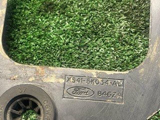 кронштейн воздушного фильтра, ориг. номер XS41-6K034-AL, Ford Focus 1 поколение [рестайлинг] 2001-2005