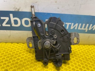 замок капота, ориг. номер U67KAXS41-16700, Ford Focus 1 поколение 1998-2001