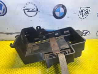 полка аккумулятора, Ford Focus 1 поколение [рестайлинг] 2001-2005