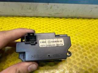 часы, ориг. номер 1S71-15000-AG, Ford Mondeo 3 поколение 2000-2003