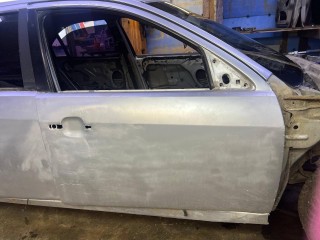 дверь передняя правая Ford Mondeo 3 поколение 2000-2003