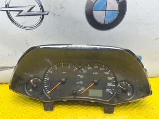 панель приборов (щиток) Ford Focus 1 поколение [рестайлинг] 2001-2005, левый руль