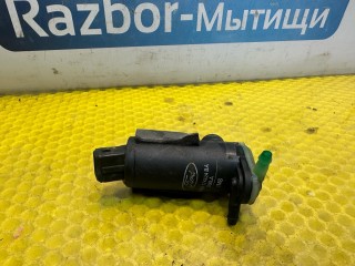насос (моторчик) омывателя стекла, Ford Focus 1 поколение [рестайлинг] 2001-2005