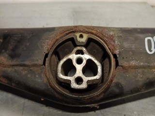 кронштейн коробки (балка кпп), Volkswagen Touareg 1 поколение 2002-2007
