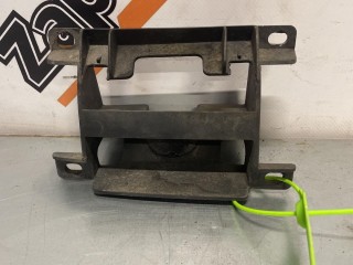 кронштейн форсунки омывателя фары правый, ориг. номер 7L6807362, Volkswagen Touareg 1 поколение 2002-2007