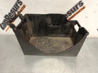 кожух аккумулятора Mitsubishi Pajero 3 поколение [рестайлинг] 2002-2006, MR411561